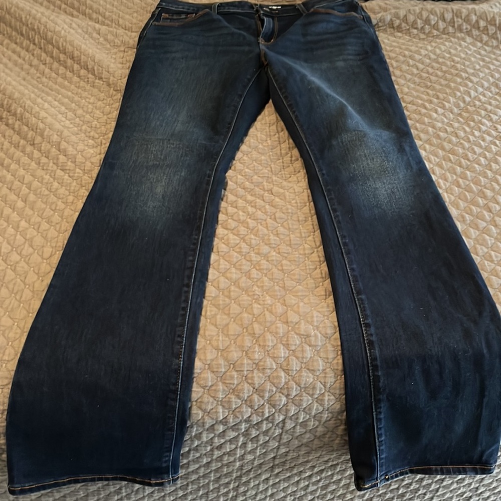 Old navy Mid Rise Kicker boot-Cut jeans dark - Picture 3 of 3